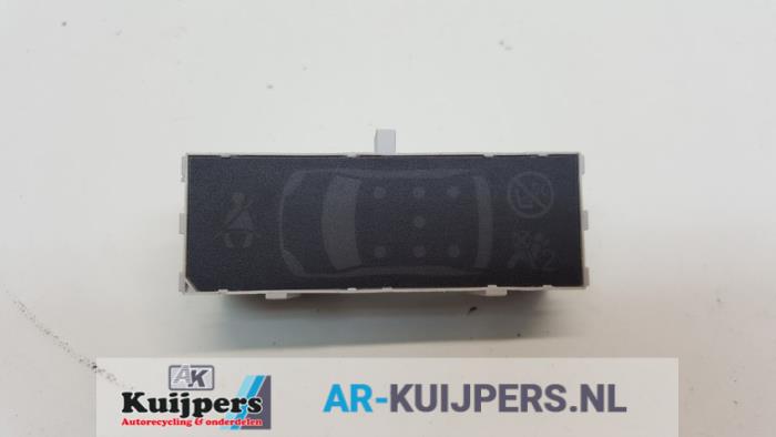 Gebrauchte Anzeige Innen Peugeot 5008 I (0A/0E) 1.6 THP 16V Preis € 15,00 Margenregelung angeboten von Autorecycling Kuijpers