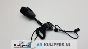 Used Rear seatbelt buckle, left Peugeot 5008 I (0A/0E) 1.6 THP 16V Price € 35,00 Margin scheme offered by Autorecycling Kuijpers