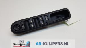 Used Multi-functional window switch Peugeot 5008 I (0A/0E) 1.6 THP 16V Price € 49,00 Margin scheme offered by Autorecycling Kuijpers