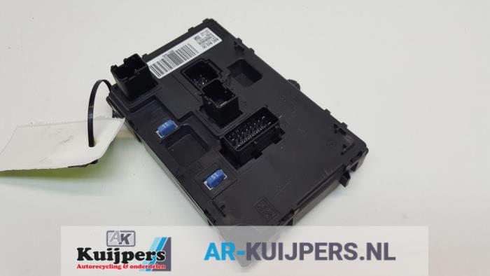 Używane Sterownik Body Control Peugeot 5008 I (0A/0E) 1.6 THP 16V Cena € 30,00 Procedura marży oferowane przez Autorecycling Kuijpers