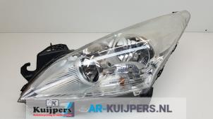 Używane Reflektor lewy Peugeot 5008 I (0A/0E) 1.6 THP 16V Cena € 149,00 Procedura marży oferowane przez Autorecycling Kuijpers