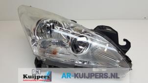 Used Headlight, right Peugeot 5008 I (0A/0E) 1.6 THP 16V Price € 175,00 Margin scheme offered by Autorecycling Kuijpers