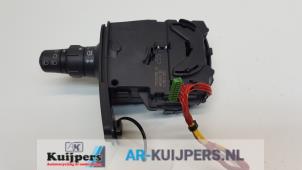 Used Indicator switch Renault Clio III (BR/CR) 1.6 16V Price € 25,00 Margin scheme offered by Autorecycling Kuijpers
