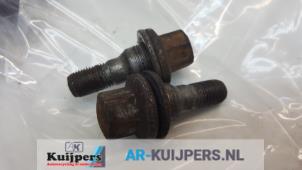 Used Set of wheel bolts Peugeot 206 CC (2D) 1.6 16V Price € 15,00 Margin scheme offered by Autorecycling Kuijpers