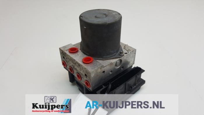 Usagé Pompe ABS Mercedes A (W169) 1.5 A-150 5-Drs. Prix € 25,00 Règlement à la marge proposé par Autorecycling Kuijpers