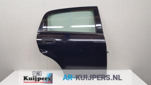 Używane Drzwi prawe tylne wersja 4-drzwiowa Fiat Grande Punto (199) 1.3 JTD Multijet 16V 85 Actual Cena € 70,00 Procedura marży oferowane przez Autorecycling Kuijpers