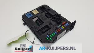 Used Fuse box Peugeot 307 CC (3B) 2.0 HDIF 16V Price € 75,00 Margin scheme offered by Autorecycling Kuijpers