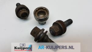 Used Set of wheel bolts Citroen C4 Picasso (3D/3E) 1.6 e-HDi 115 Price € 25,00 Margin scheme offered by Autorecycling Kuijpers