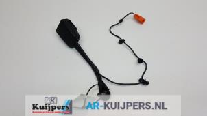 Used Front seatbelt buckle, left Landrover Discovery Sport (LC) 2.0 eD4 150 16V Price € 25,00 Margin scheme offered by Autorecycling Kuijpers