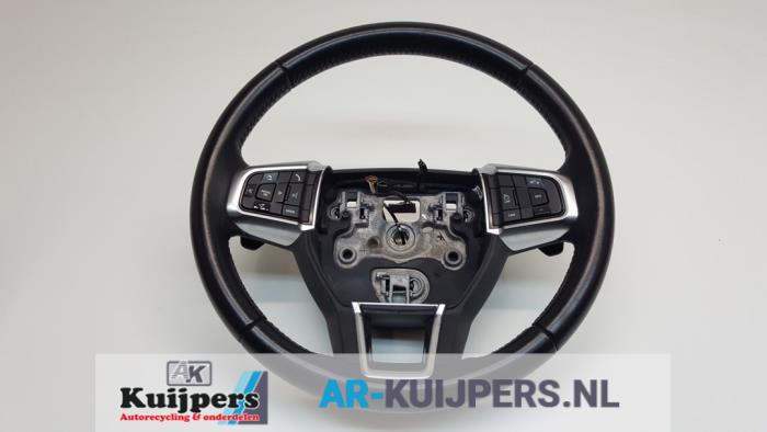 Steering wheel from a Land Rover Discovery Sport (LC) 2.0 eD4 150 16V 2017