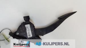 Used Accelerator pedal Landrover Discovery Sport (LC) 2.0 eD4 150 16V Price € 85,00 Margin scheme offered by Autorecycling Kuijpers