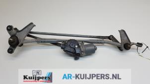 Used Wiper motor + mechanism Landrover Discovery Sport (LC) 2.0 eD4 150 16V Price € 100,00 Margin scheme offered by Autorecycling Kuijpers
