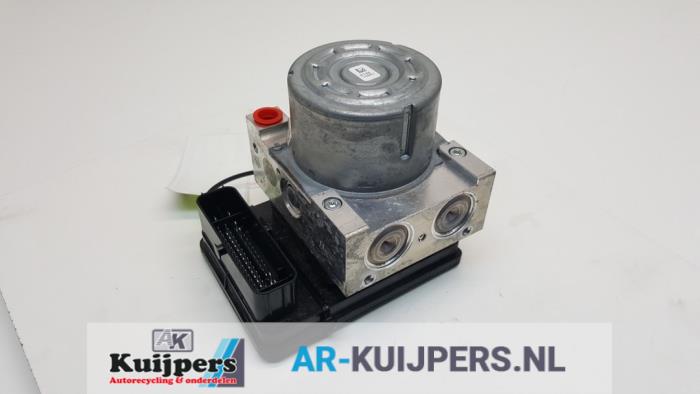 Begagnade ABS-pump Landrover Discovery Sport (LC) 2.0 eD4 150 16V Pris € 160,00 Marginaltabell erbjuds av Autorecycling Kuijpers
