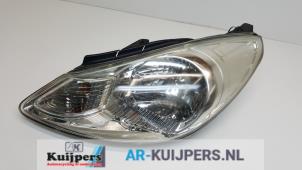 Używane Reflektor lewy Hyundai i10 (F5) 1.2i 16V Cena € 55,00 Procedura marży oferowane przez Autorecycling Kuijpers
