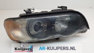 Używane Reflektor prawy BMW X5 (E53) 3.0 24V Cena € 175,00 Procedura marży oferowane przez Autorecycling Kuijpers