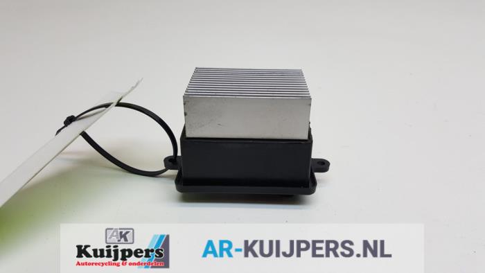 Heater resistor from a Citroën C4 Picasso (3D/3E) 1.6 e-HDi 115 2014