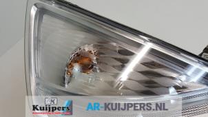 Used Headlight, right Renault Espace (JK) 2.2 dCi 16V Price € 75,00 Margin scheme offered by Autorecycling Kuijpers