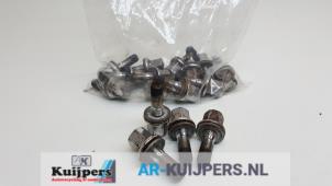 Used Set of wheel bolts Peugeot 206 CC (2D) 1.6 16V Price € 15,00 Margin scheme offered by Autorecycling Kuijpers