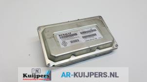 Usados Ordenador de caja automática Renault Espace (JK) 2.2 dCi 16V Precio € 69,00 Norma de margen ofrecido por Autorecycling Kuijpers