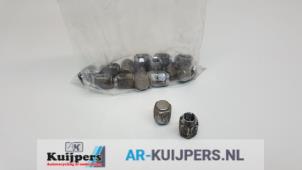 Used Set of wheel bolts Daihatsu Sirion 2 (M3) 1.3 16V DVVT Price € 10,00 Margin scheme offered by Autorecycling Kuijpers