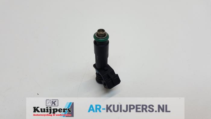 Injector (petrol injection) from a Chevrolet Aveo (250) 1.2 16V 2010
