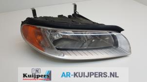 Używane Reflektor prawy Volvo V70 (BW) 1.6 DRIVe 16V Cena € 95,00 Procedura marży oferowane przez Autorecycling Kuijpers