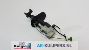 Used Tank flap lock motor Volvo V70 (BW) 1.6 DRIVe 16V Price € 10,00 Margin scheme offered by Autorecycling Kuijpers