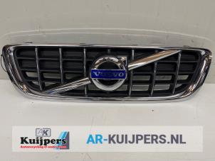 Używane Grill Volvo V70 (BW) 1.6 DRIVe 16V Cena € 275,00 Procedura marży oferowane przez Autorecycling Kuijpers
