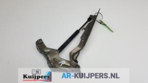 Used Bonnet Hinge Volvo V70 (BW) 1.6 DRIVe 16V Price € 15,00 Margin scheme offered by Autorecycling Kuijpers