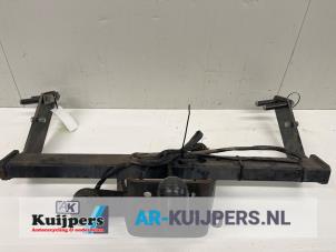 Used Towbar Mercedes Vaneo (W414) 1.7 CDI 16V Price € 125,00 Margin scheme offered by Autorecycling Kuijpers