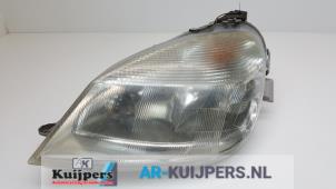 Used Headlight, left Mercedes Vaneo (W414) 1.7 CDI 16V Price € 35,00 Margin scheme offered by Autorecycling Kuijpers