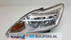 Used Headlight, left Ford Focus 2 1.6 16V Price € 65,00 Margin scheme offered by Autorecycling Kuijpers