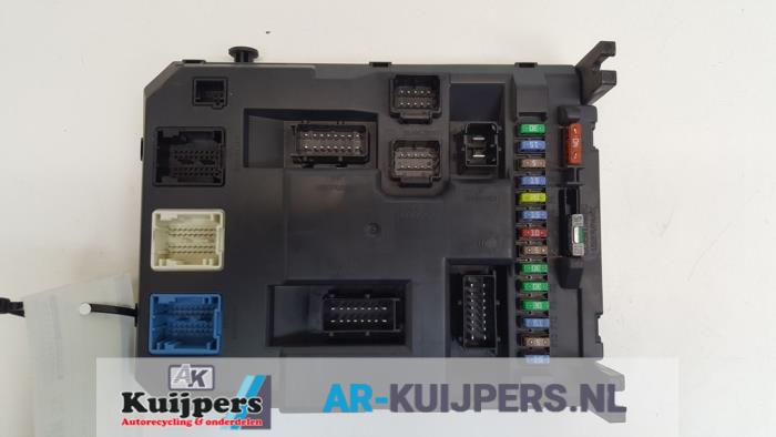 Fuse box from a Peugeot 207 SW (WE/WU) 1.6 16V VTRi 2009