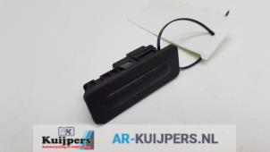 Used Tailgate handle Peugeot 308 SW (L4/L9/LC/LJ/LR) 1.2 12V e-THP PureTech 110 Price € 25,00 Margin scheme offered by Autorecycling Kuijpers