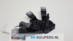 Used Rear wiper motor Peugeot 308 SW (L4/L9/LC/LJ/LR) 1.2 12V e-THP PureTech 110 Price € 19,00 Margin scheme offered by Autorecycling Kuijpers