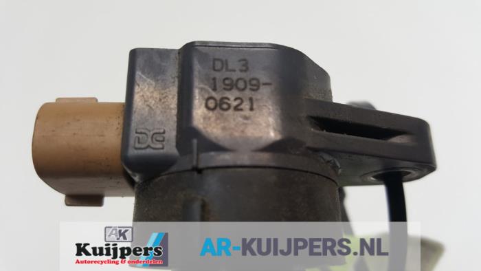 Pen ignition coil from a Opel Agila (B) 1.0 12V 2012