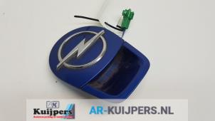 Używane Uchwyt tylnej klapy Opel Agila (B) 1.0 12V Cena € 25,00 Procedura marży oferowane przez Autorecycling Kuijpers