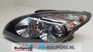 Używane Reflektor lewy Hyundai i30 (FD) 1.6 CVVT 16V Cena € 85,00 Procedura marży oferowane przez Autorecycling Kuijpers