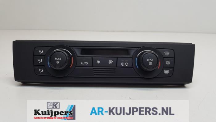 Panel de control de calefacción de un BMW 3 serie Touring (E91) 325i 24V 2006