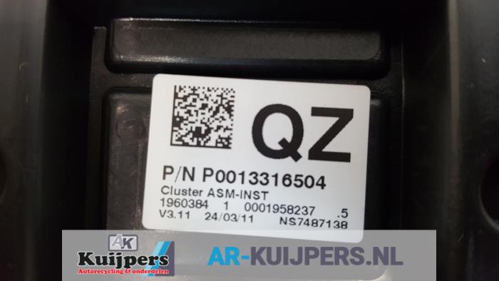 Compteur kilométrique KM d'un Opel Corsa D 1.3 CDTi 16V ecoFLEX 2011