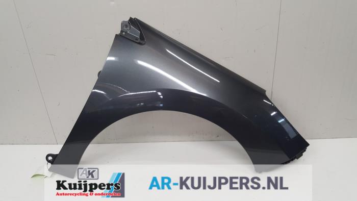Front wing, right from a Peugeot 308 SW (4E/H) 1.6 VTI 16V 2009