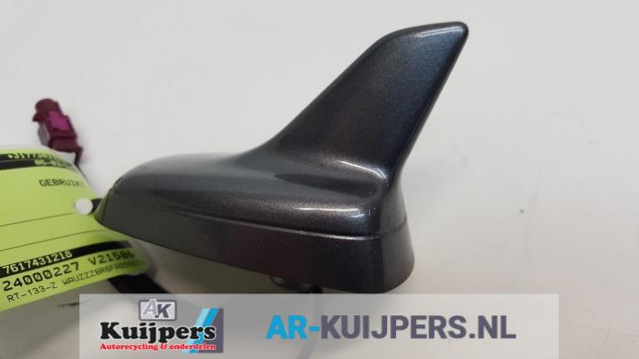 Używane Antena GPS Audi SQ5 (8RB) 3.0 TDI V6 24V Cena € 48,40 Z VAT oferowane przez Autorecycling Kuijpers