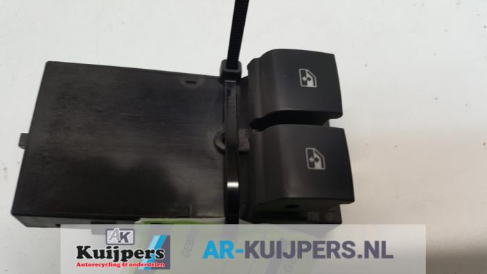 Usados Interruptor de ventanilla eléctrica Chevrolet Camaro Precio € 60,00 Norma de margen ofrecido por Autorecycling Kuijpers