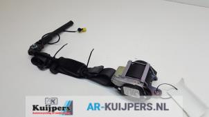 Usagé Ceinture de sécurité avant droite Opel Astra J Sports Tourer (PD8/PE8/PF8) 1.7 CDTi 16V Prix € 74,00 Règlement à la marge proposé par Autorecycling Kuijpers