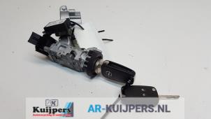 Usagé Serrure de contact électronique Opel Astra J Sports Tourer (PD8/PE8/PF8) 1.7 CDTi 16V Prix € 29,00 Règlement à la marge proposé par Autorecycling Kuijpers