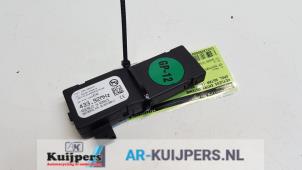 Używane Keyless Entry-Antena Opel Astra J Sports Tourer (PD8/PE8/PF8) 1.7 CDTi 16V Cena € 25,00 Procedura marży oferowane przez Autorecycling Kuijpers