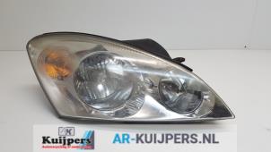 Used Headlight, right Kia Cee'd (EDB5) 1.4 CVVT 16V Price € 65,00 Margin scheme offered by Autorecycling Kuijpers