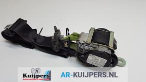 Used Front seatbelt, left Kia Cee'd (EDB5) 1.4 CVVT 16V Price € 75,00 Margin scheme offered by Autorecycling Kuijpers