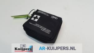 Used First aid kit Audi SQ5 (8RB) 3.0 TDI V6 24V Price € 9,99 Inclusive VAT offered by Autorecycling Kuijpers