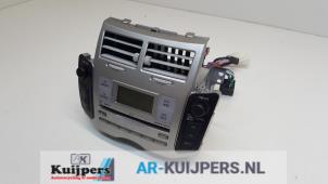 Usados Reproductor de CD y radio Toyota Yaris II (P9) 1.3 16V VVT-i Precio € 50,00 Norma de margen ofrecido por Autorecycling Kuijpers